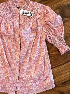NWT Andion Spain Women’s Hand Smocked Amelia Blouse Medium Pink Floral Shirt S M